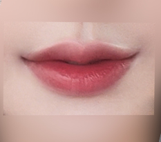 Môi mình đẹp lên nhiều lắm :)