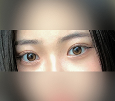 Mắt tôi đã tự nhiên nổi bật hơn
