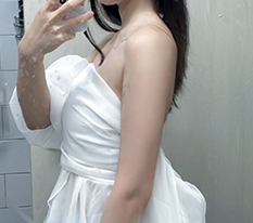 Cánh tay mảnh mai như nữ thần~