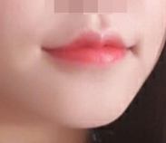 My lips are pretty, right?
